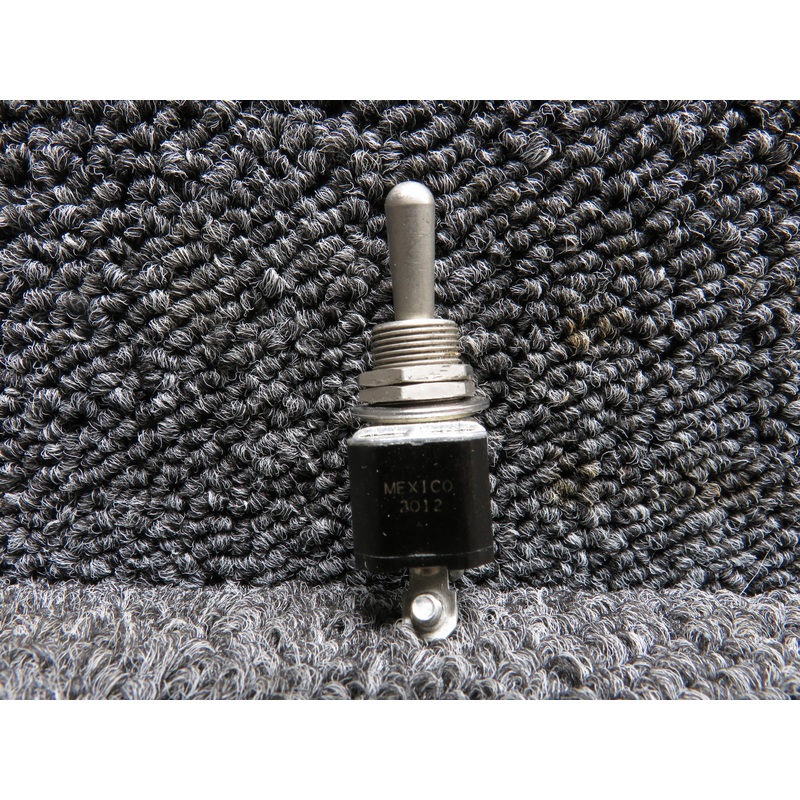 MS35058-22 (Alt: 8801K22) Eaton Maintained Toggle Switch