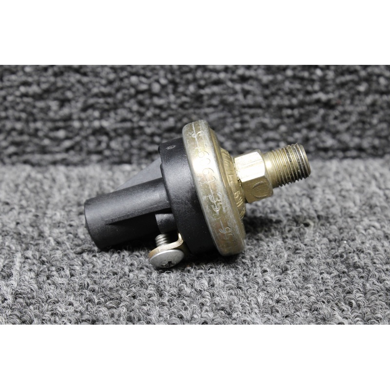 S76063-35 Hobbs Oil Pressure Switch