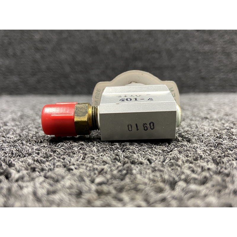 4110-401-4 (Alt: 767-061) Aerox Single Oxygen Outlet (Straight Thru Fitting)