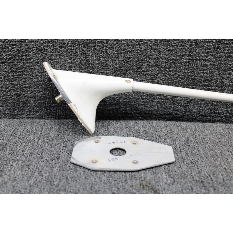 452-0111 Arnav Systems Antenna with Plate (Worn)