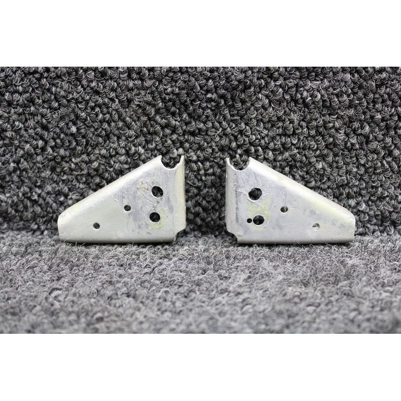 250061-504, 250061-506 Aerostar 600 Fwd Nose Gear Door Hinge Bracket Set LH
