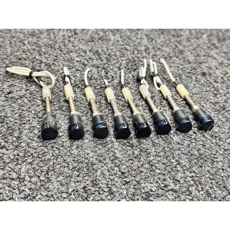 752-368 Piper PA23-250 Glar-Ban Post Lights (Set of 8)