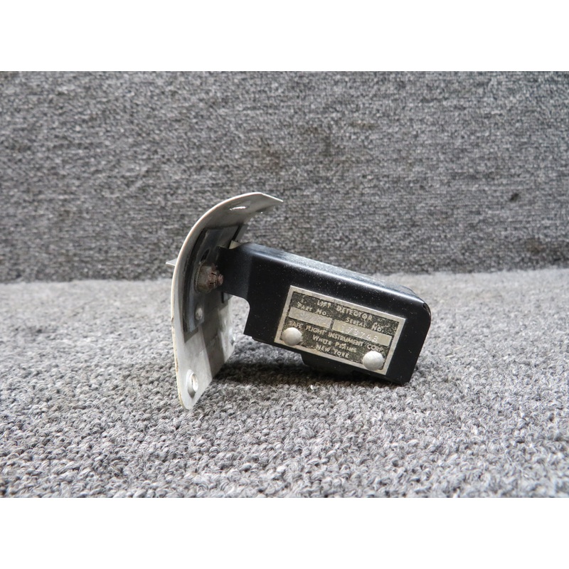 C-52207-4 (Alt: 450-742) Safe Flight Lift Detector with Mount Plate