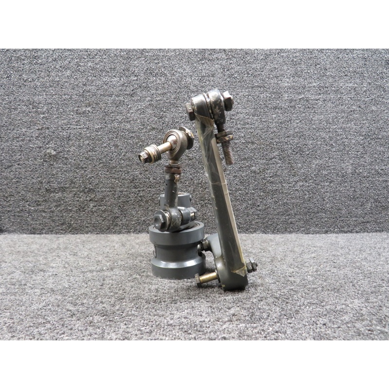 A031-1 Robinson R22 Rotor Pitch Control with Arm