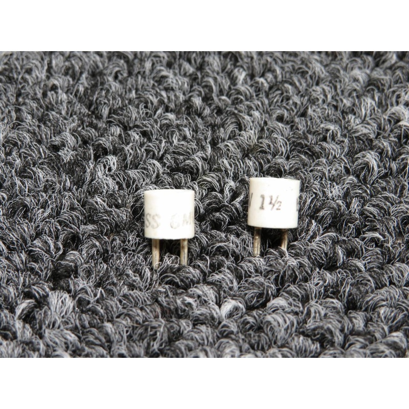 GMW-1-1-2 Bussmann Small Fuse Set of 2 (Amps: 1 1-2)