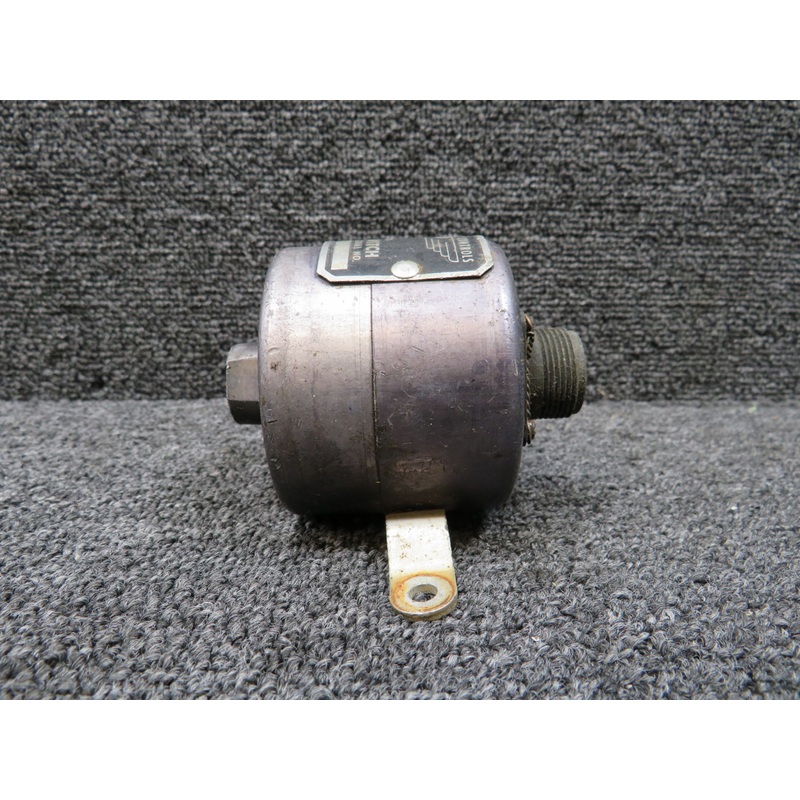 GP-8000-50-2 Gorn Pressure Switch (Bent Mount)