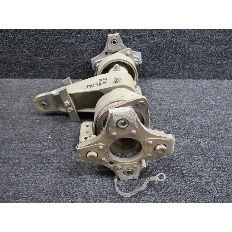 Jetstream 3201 Elevator Pivot Shaft