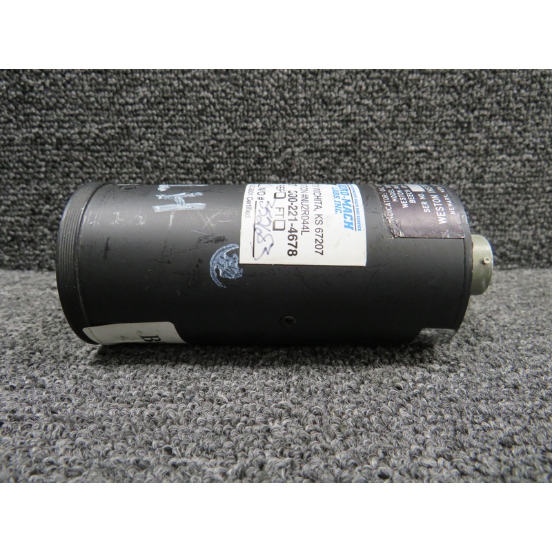 522082 (Alt: 101-384122-5) Weston 1825 Dual Oil Temp and Pressure Indicator