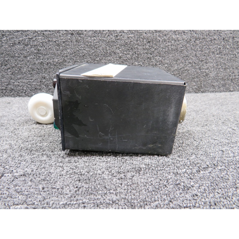 08983 (Alt: 45AS88834-1) Koito Landing Gear Control Unit (Sol: 28V) (Panel: 5V)