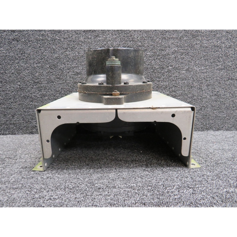 10062-1-B (Alt: 5730-3) Pioneer Magnesyn Remote Compass Transmitter with Tray