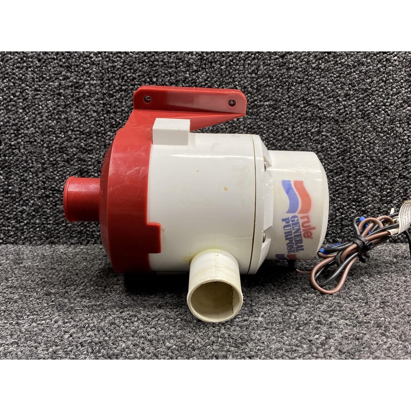 17A Rule Hopper Rinse Auxiliary Pump (Volts: 12) (Amps: 15.5) (GPH: 3800)