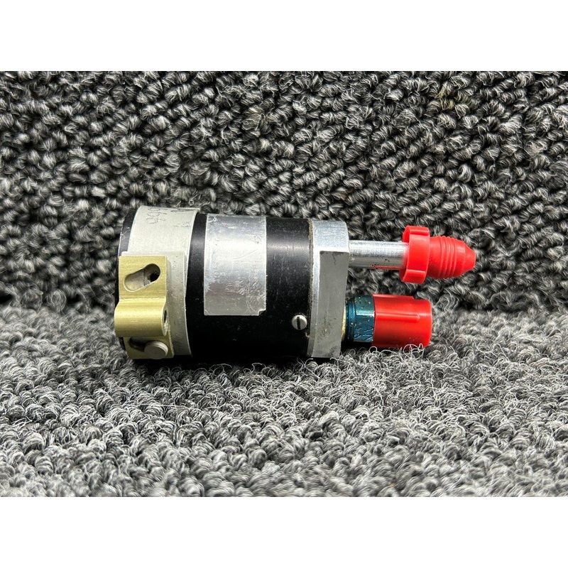 3-311-3 (Use: 764-33) UMA Inc Oil Pressure Gauge