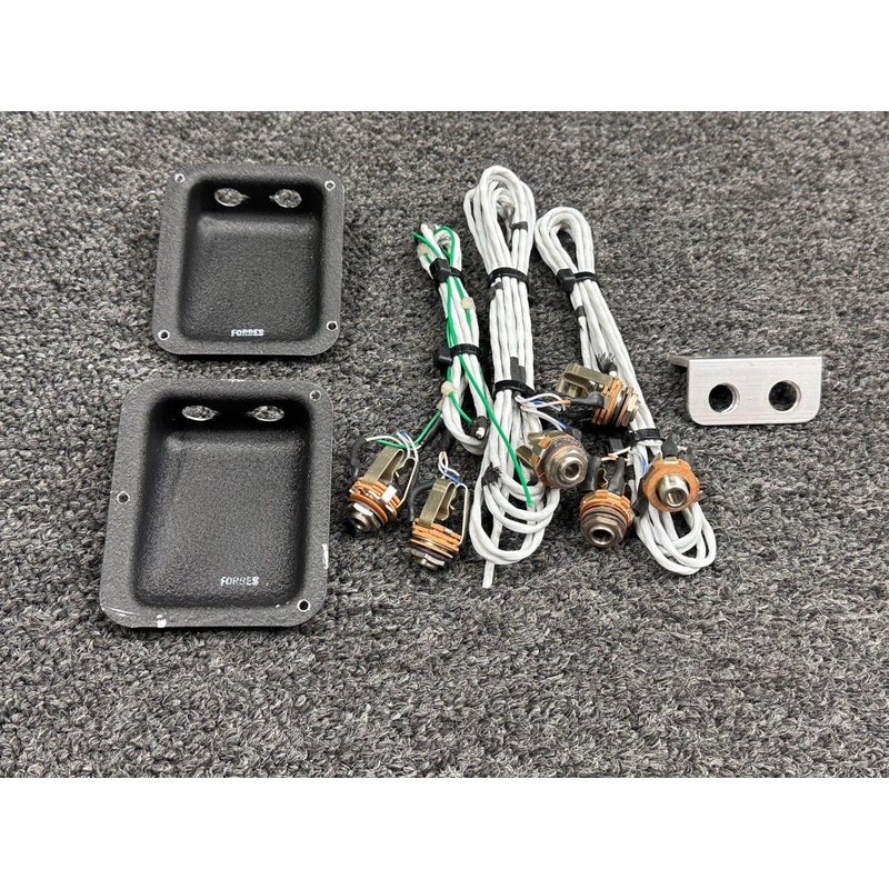 468-002 Forbes Microphone Jack Set with Cover