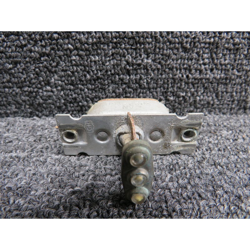 AN3022-15B Hawker Beechcraft Switch