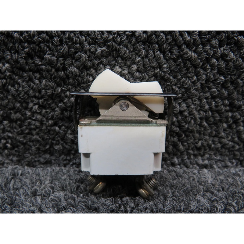 20TC2-EA-35 Cessna 182N Klixon Rocker Switch (Amps: 35)