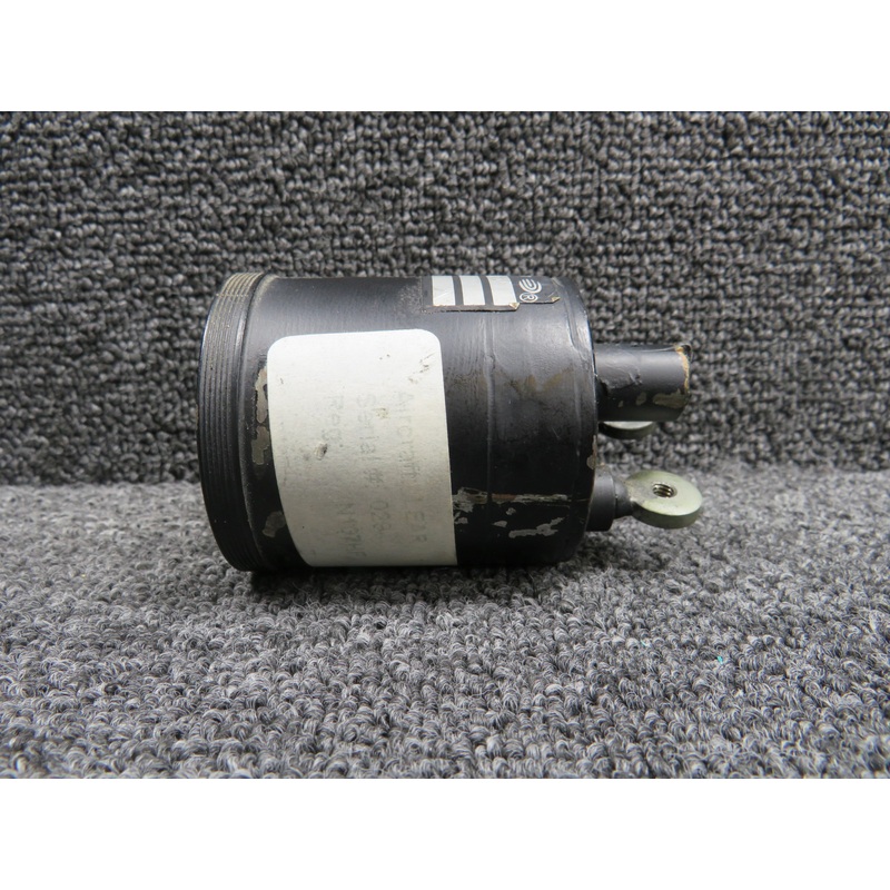 S207-8 Gates Learjet Exhaust Temperature Indicator (Worn and Chipped Paint)