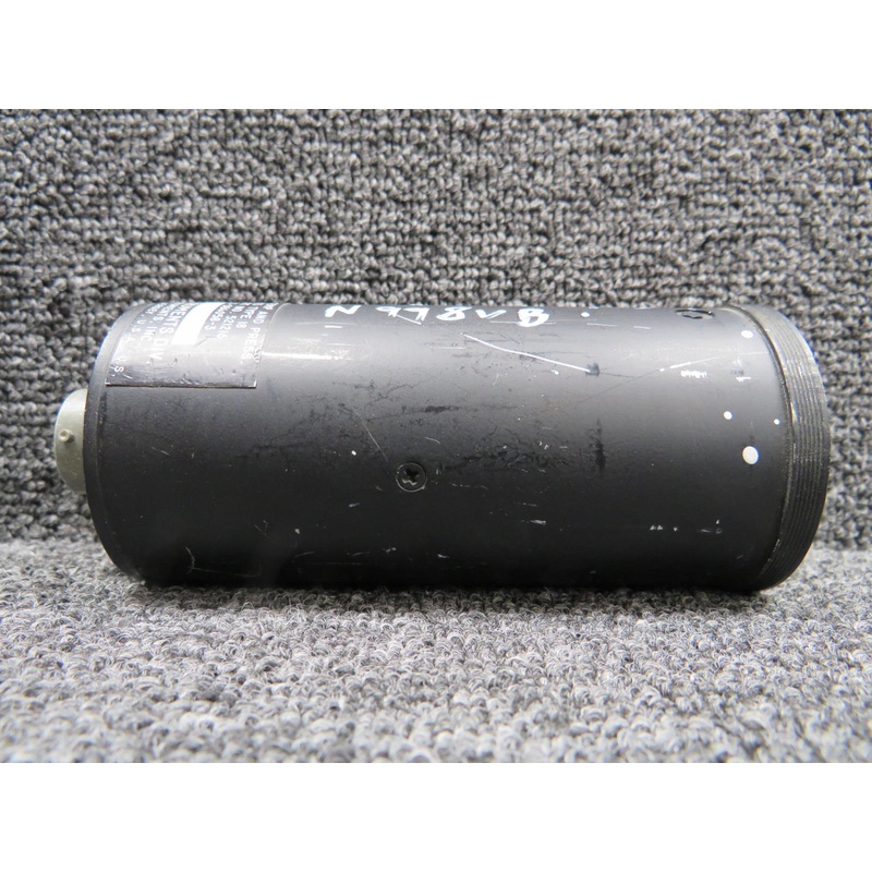 521216 (Alt: 100-384058-3) Weston 1825 Oil Temperature and Pressure Indicator
