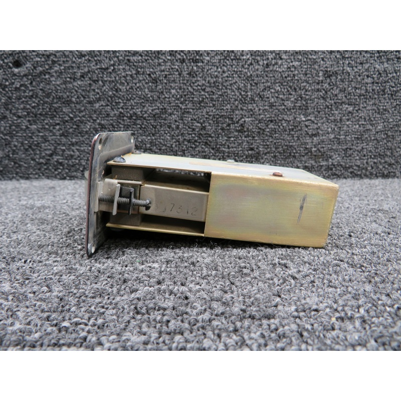 800496-H-1HL Lear Avia Battery Temp Indicator (28V)