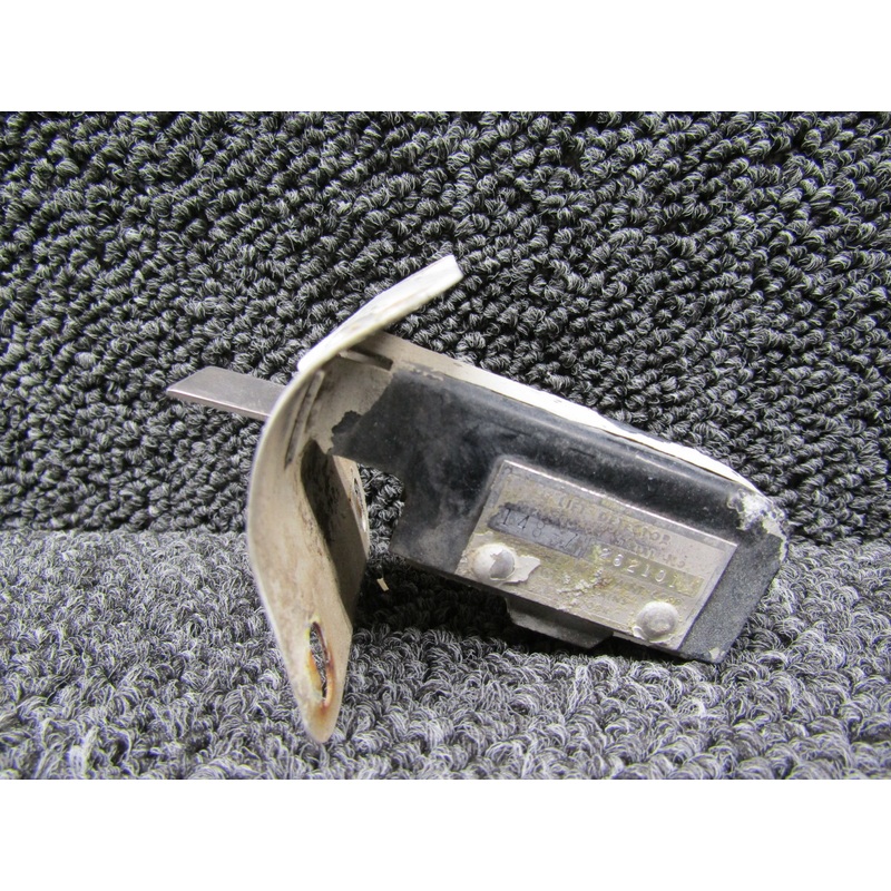 148-7 SafeFlight Flight Detector