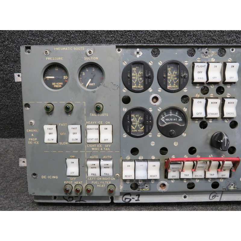 Gullfstream G1 Pneumatic Boots and Pressurization Control Panel with Indicators