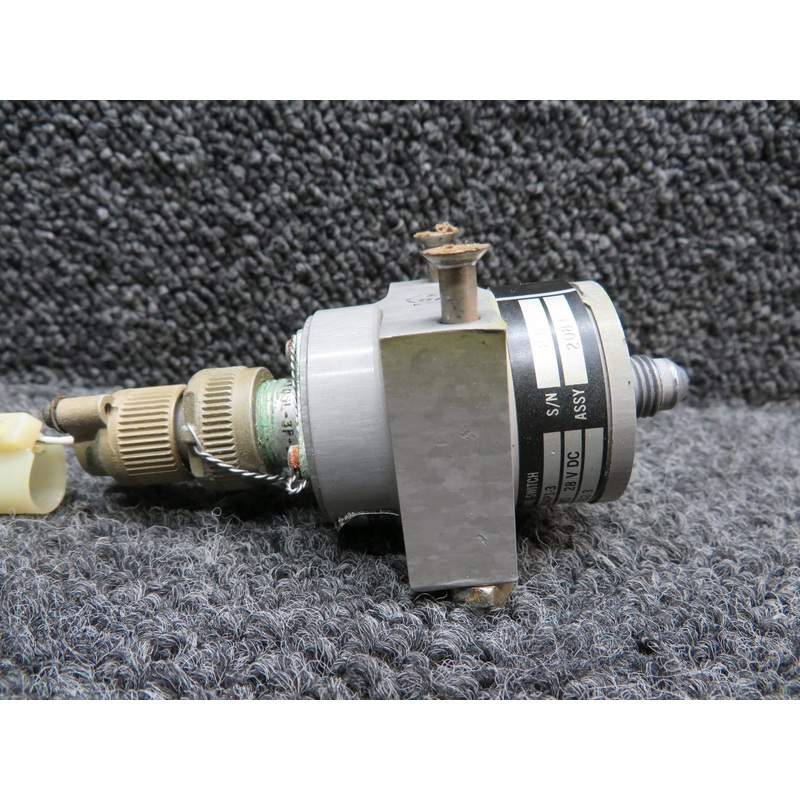 9912057-5 (Alt: 1194P1-3) Puritan Bennett Pressure Switch