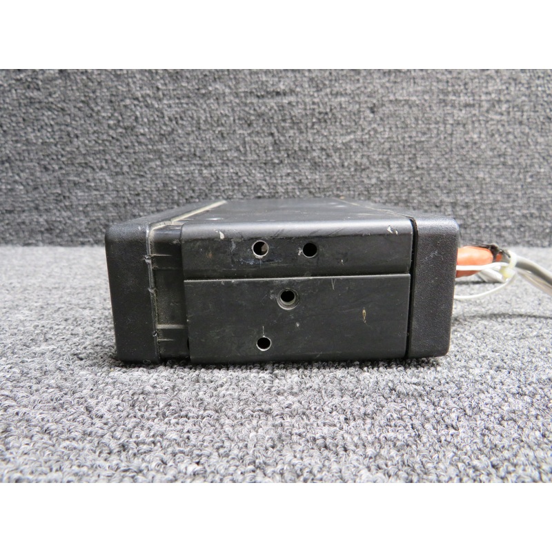 64200-000 Telex TC-200 Co-Pilot Intercom Unit (Detached Casing and Missing Back)