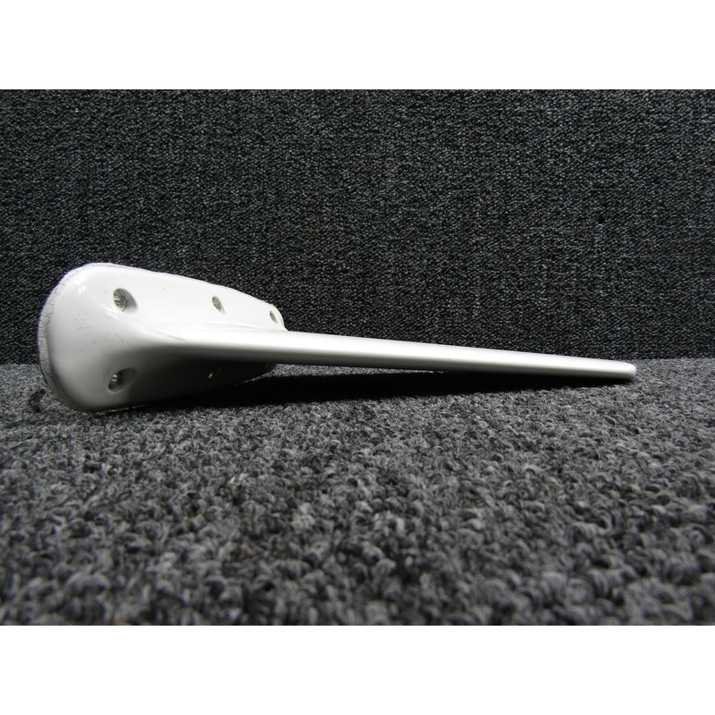 S65-8282-406 Sensor Systems ELT Antenna (Scufffed)