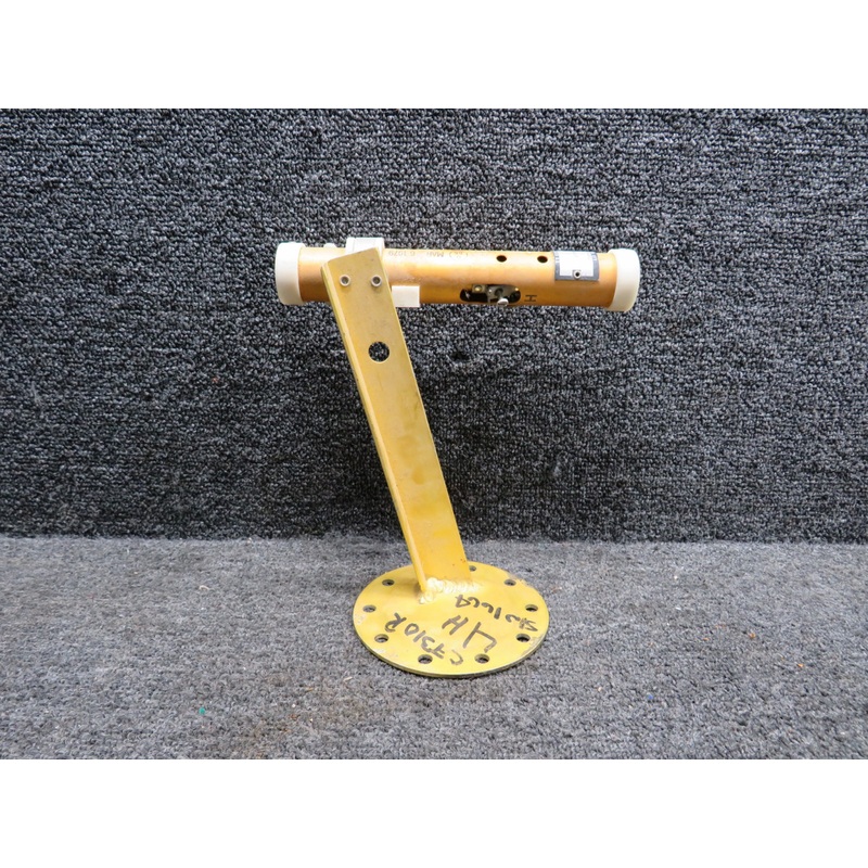 020-924-002 (Alt: 9910082-17) Gull Airborne Fuel Quantity Tank Unit with Mount
