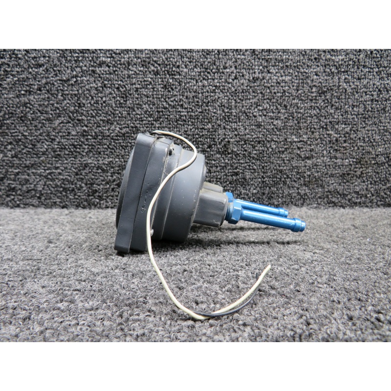 Bel-Aire Gyro Pressure Indicator, Lighted (Worn Gasket in Face)