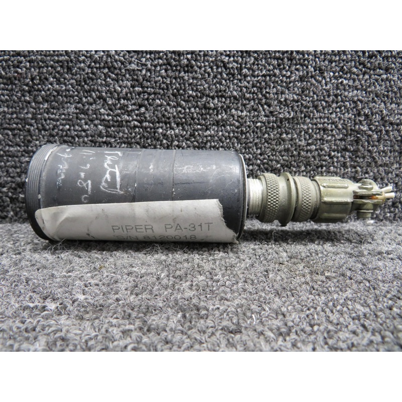 163B137 Lewis Oil Temp Indicator with Connector (Volts: 28)