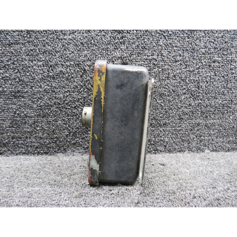 360-913-004 (Alt: 9910232-9) Gull Fuel Quantity Signal Conditioner (28V) (Worn)