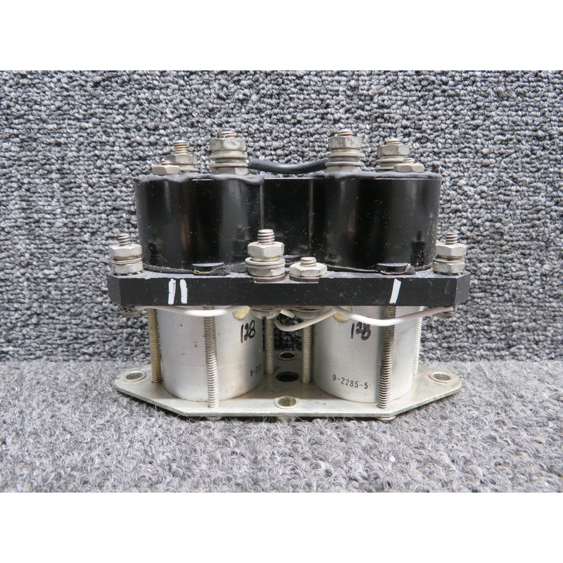 SM50D7 Eaton Relay, Solenoid (Volts: 28) (Amps: 50,25)