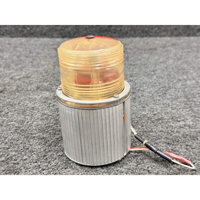 700801 Hoskins Flashing Beacon Assembly (11-28V) (1.5-3A) (Cracked Lens)