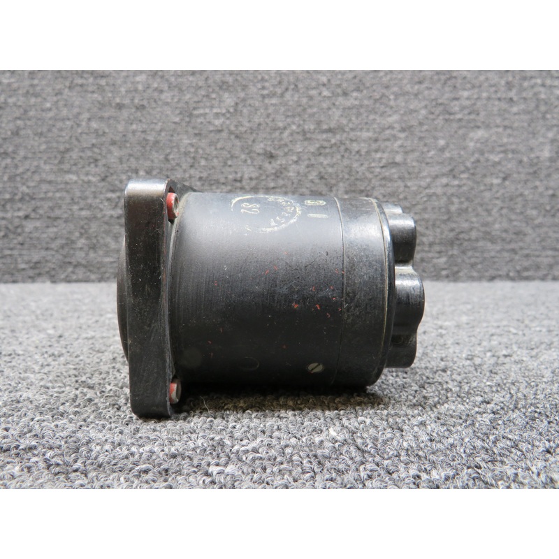S63-4-1457AA Weston Oil Pressure Indicator (28V)