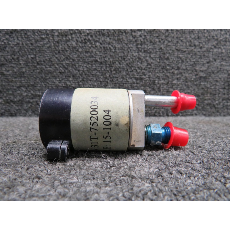 3-311-3 UMA Oil Pressure Indicator w Mounting Holes (Worn Face)