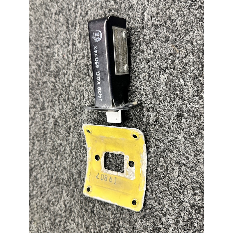 C-52207-4 Safe Flight Lift Detector Assy (14 or 28V)