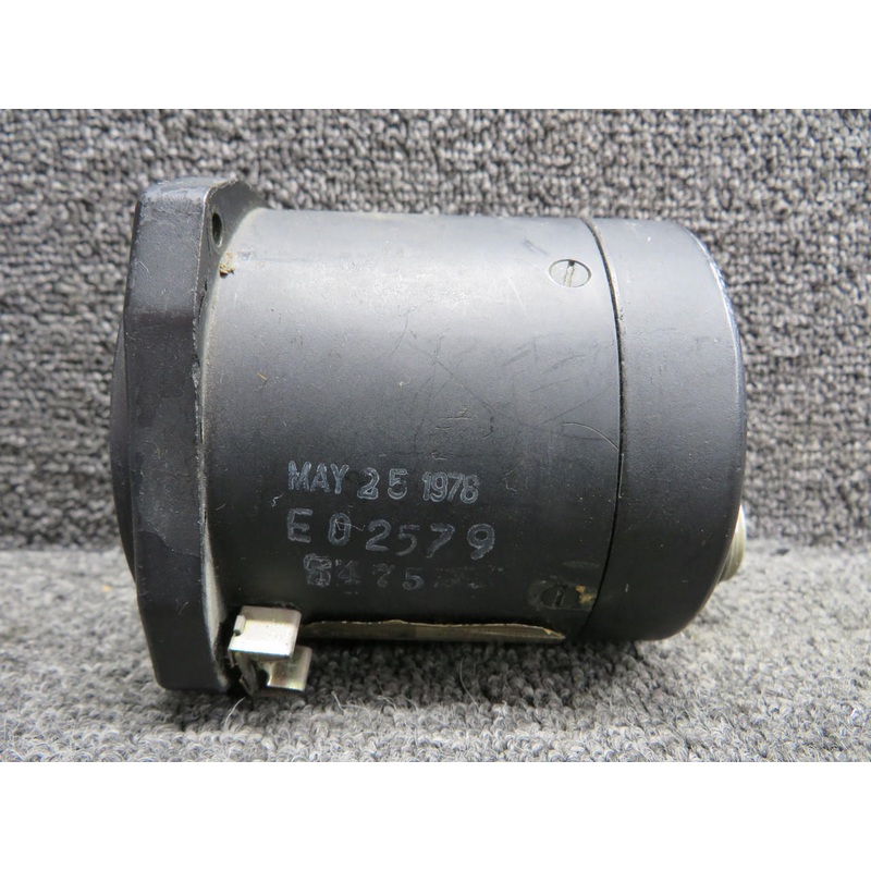 C662019-0101 (Alt: 22-804-033) Weston Tri-Engine Gauge Indicator (Volts: 28)