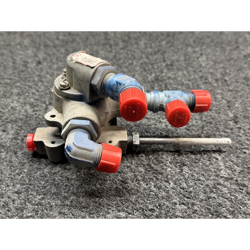 HE780-5 Janitrol Fuel Selector Assembly LH (Core)
