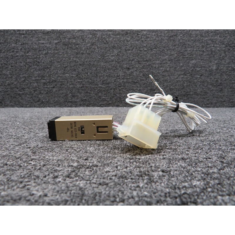 96182 (Alt: 4766-123) Eaton Annunciator Push Switch (Stuck Switch) (Core)