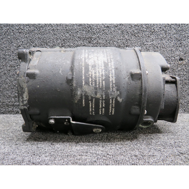 974R-1 Lear L2 Altitude Gyro Indicator (Missing Knob) (Loose Parts) (Worn Face)