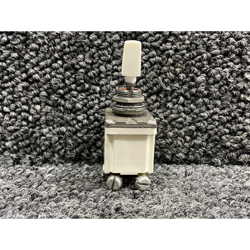 8534K4E21 Kodiak 100 Labinal Inlet Bypass Toggle Switch