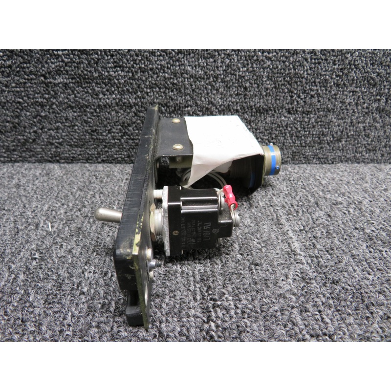 Mitsubishi MU-300 Fuselage Tank Fill System Switch Panel (No Data Plate)
