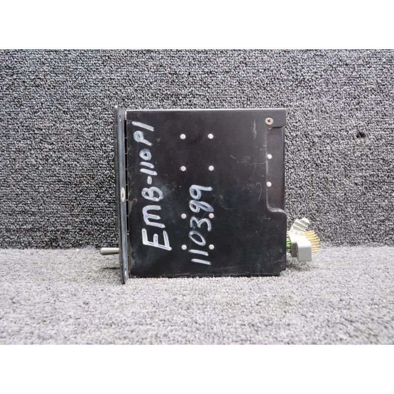 100P2-831-12-10 Embraer Annunciator Panel (Broken Connector)