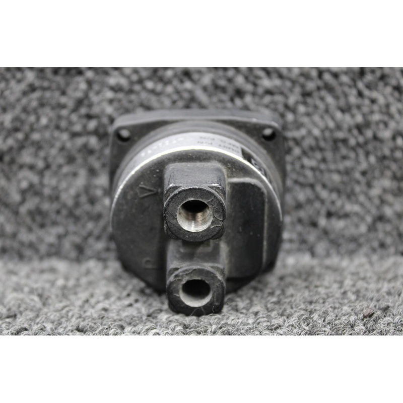 7-100-10 UMA Manifold Pressure Indicator (Different Style Face)