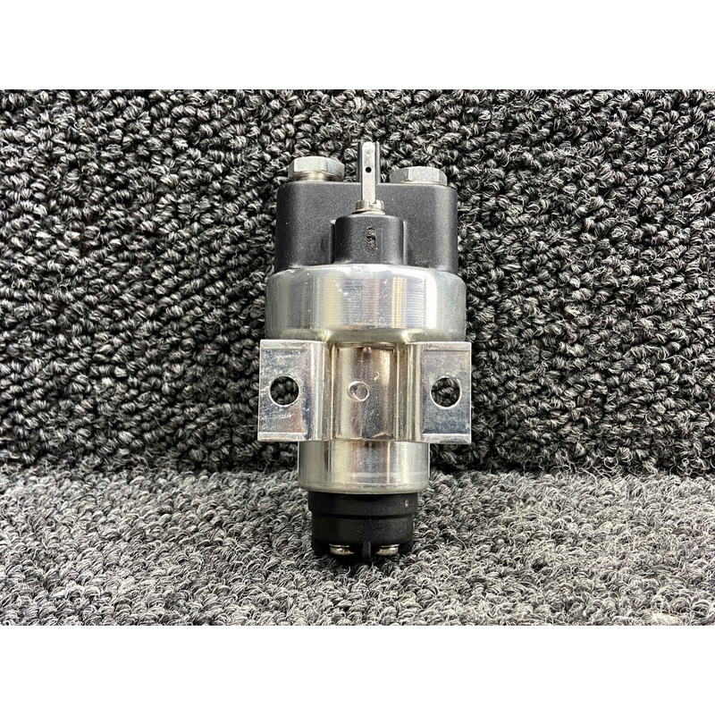 26.57.710 Kissling Relay, Solenoid (Volts: 28, Amps: 300)