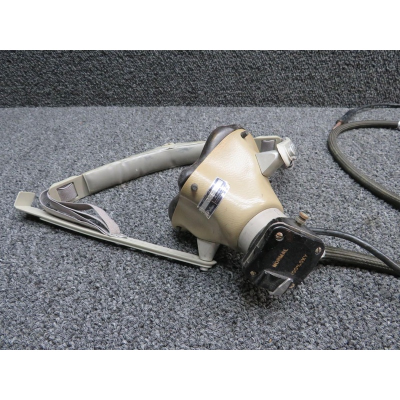ZMR-135 Puritan Crew Oxygen Mask and Hose Assembly