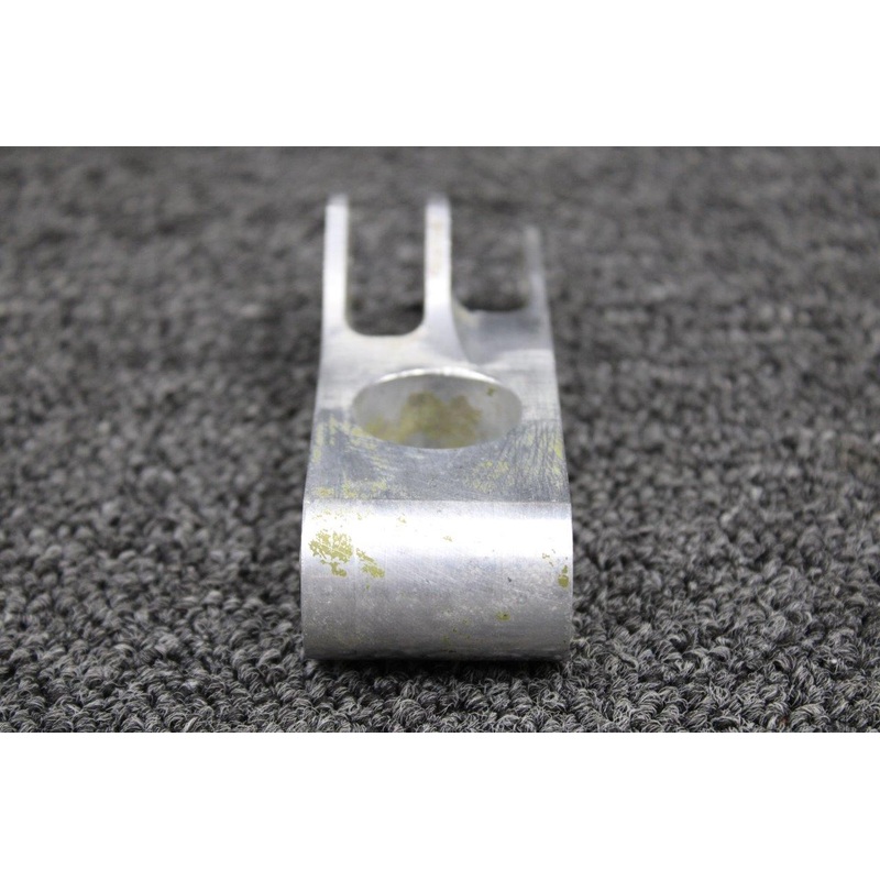 400009-002 Aerostar 601P Main Gear Idler RH (No Spacer)
