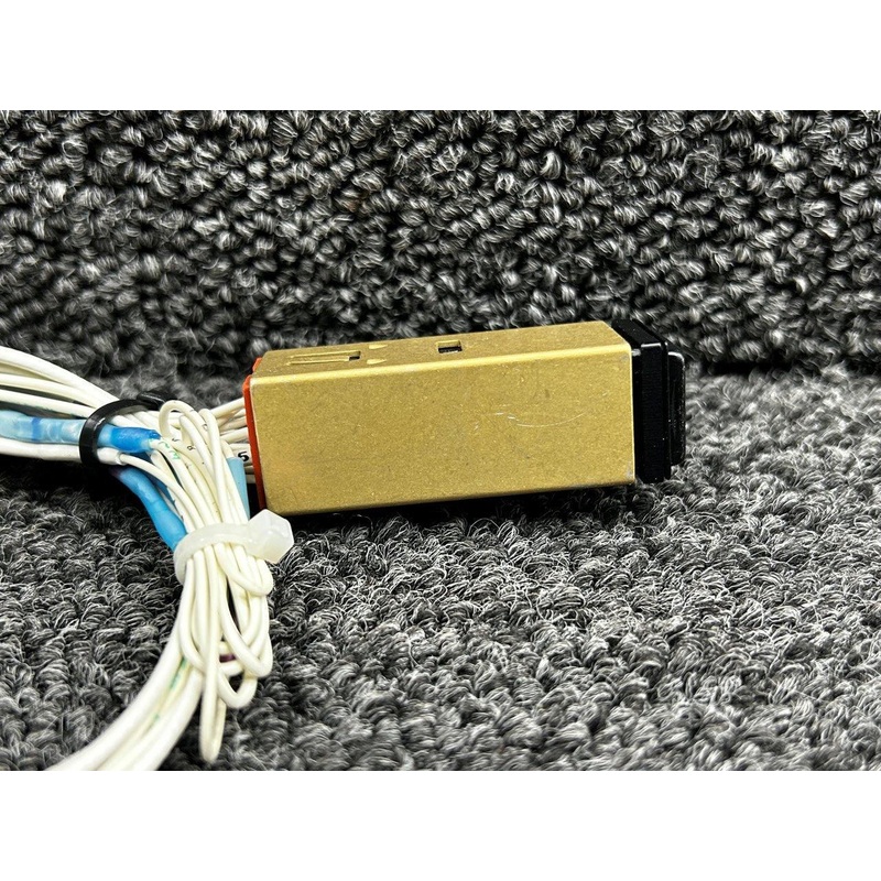 582-RE5-224 Eaton Microphone Select Push Switch