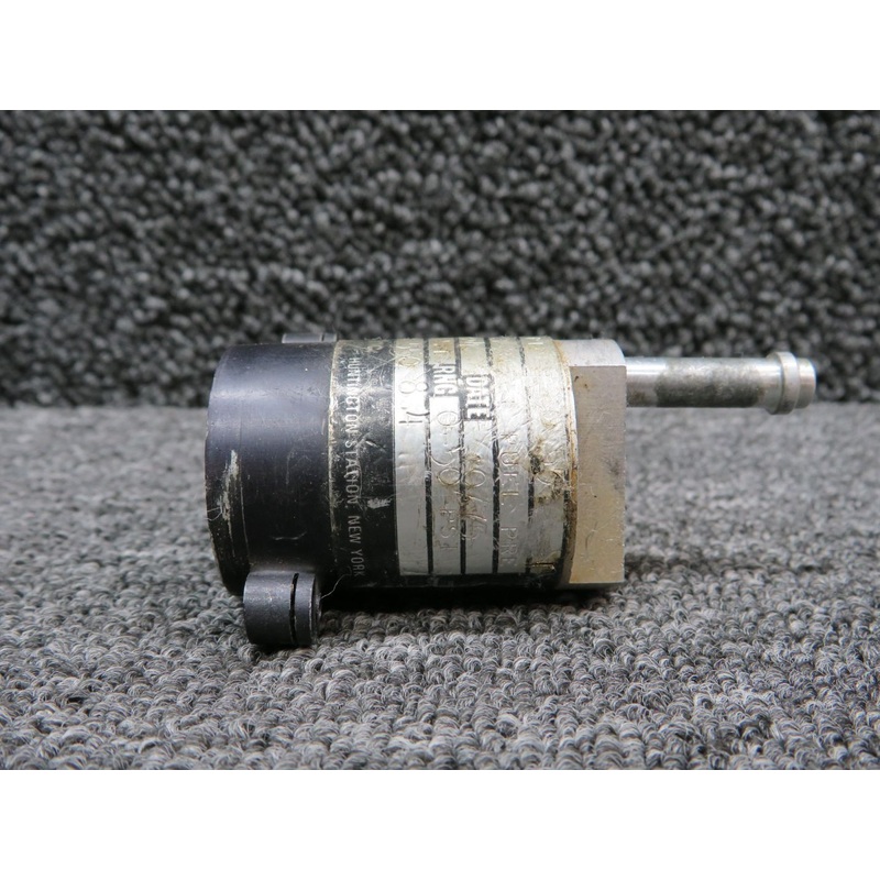 3-311-1 (Alt: 550-864) UMA Fuel Pressure Indicator with Mount Ears