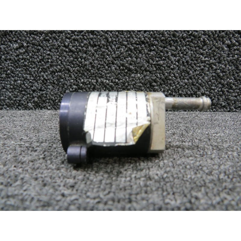 3-311-1 (Alt: 550-864) UMA Fuel Pressure Indicator w Mount Ears (Broken Glass)